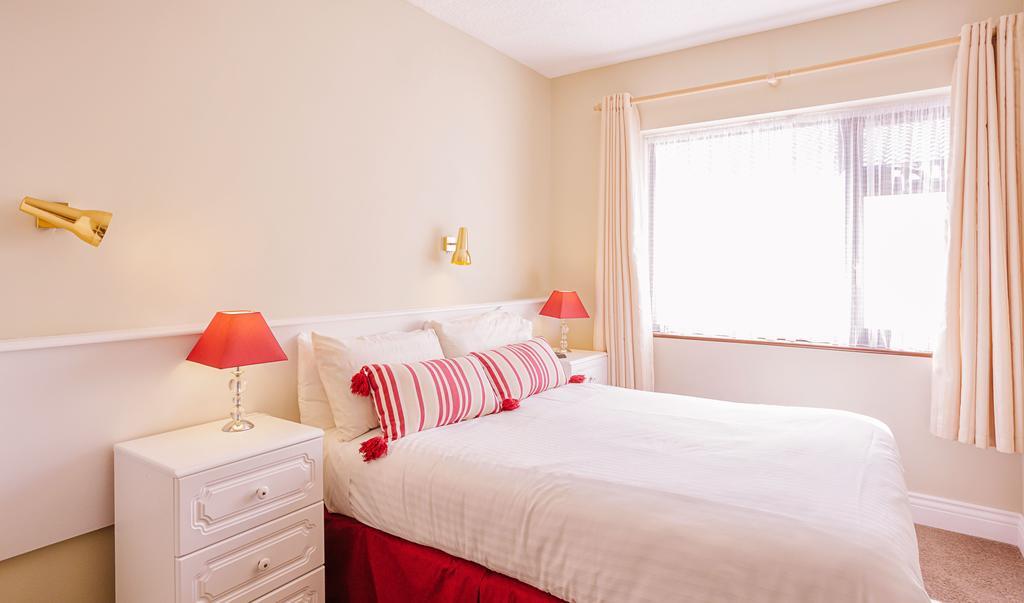 Bed and Breakfast The Harp Килларни Экстерьер фото